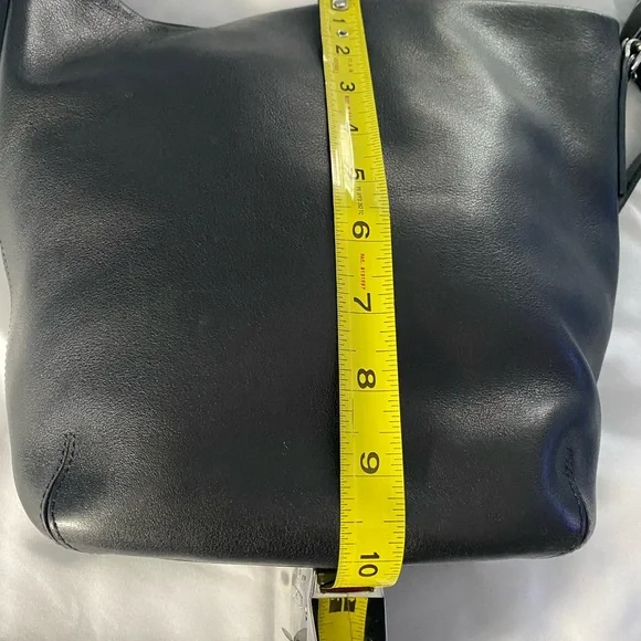 Vintage Coach Black Leather Soho bucket/hobo purse. Excellent condition - Picture 8 of 9